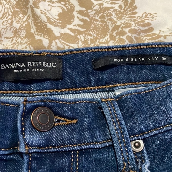 HIGH RISE SKINNY JEANS - Picture 4 of 4